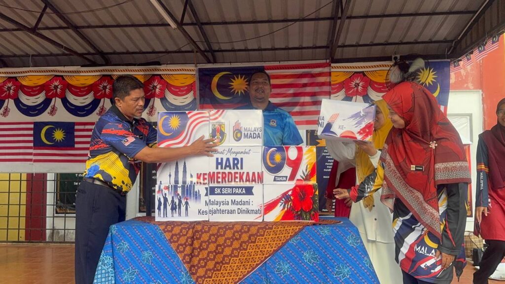 Gimik pelancaran bulan kebangsaan